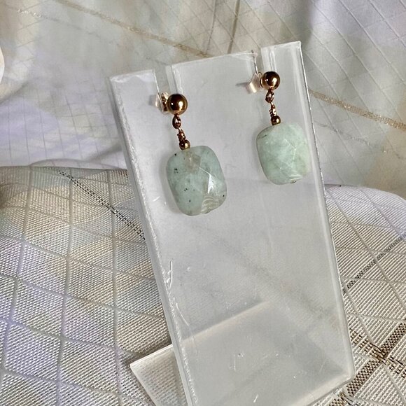 Vintage Green Stone 14KTGP Earrings - Picture 3 of 11